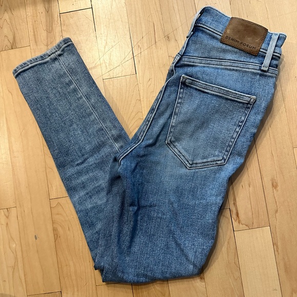 Denim forum - Lola high rise skinny crop blue Jean. Size 25 - Picture 2 of 3